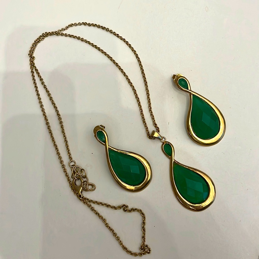Jade Necklace and Earring set